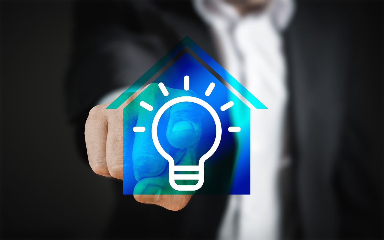 Smart home technology for energy efficiency